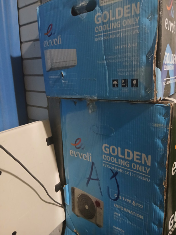 کولرگازی ایوولی 24000 T3 گلدن مدل EVT3-24K-MD-1