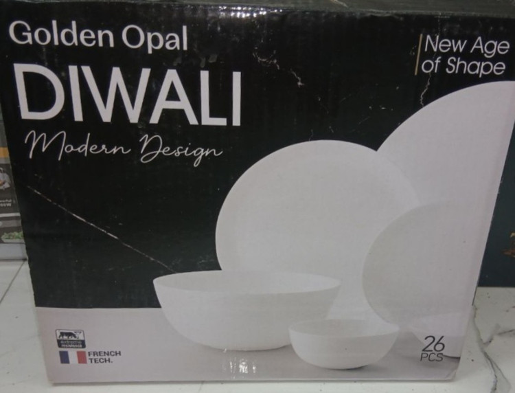 سرویس ۲۶ پارچ لب طلا (گلدن اوپال) دیوالی فرانسه
